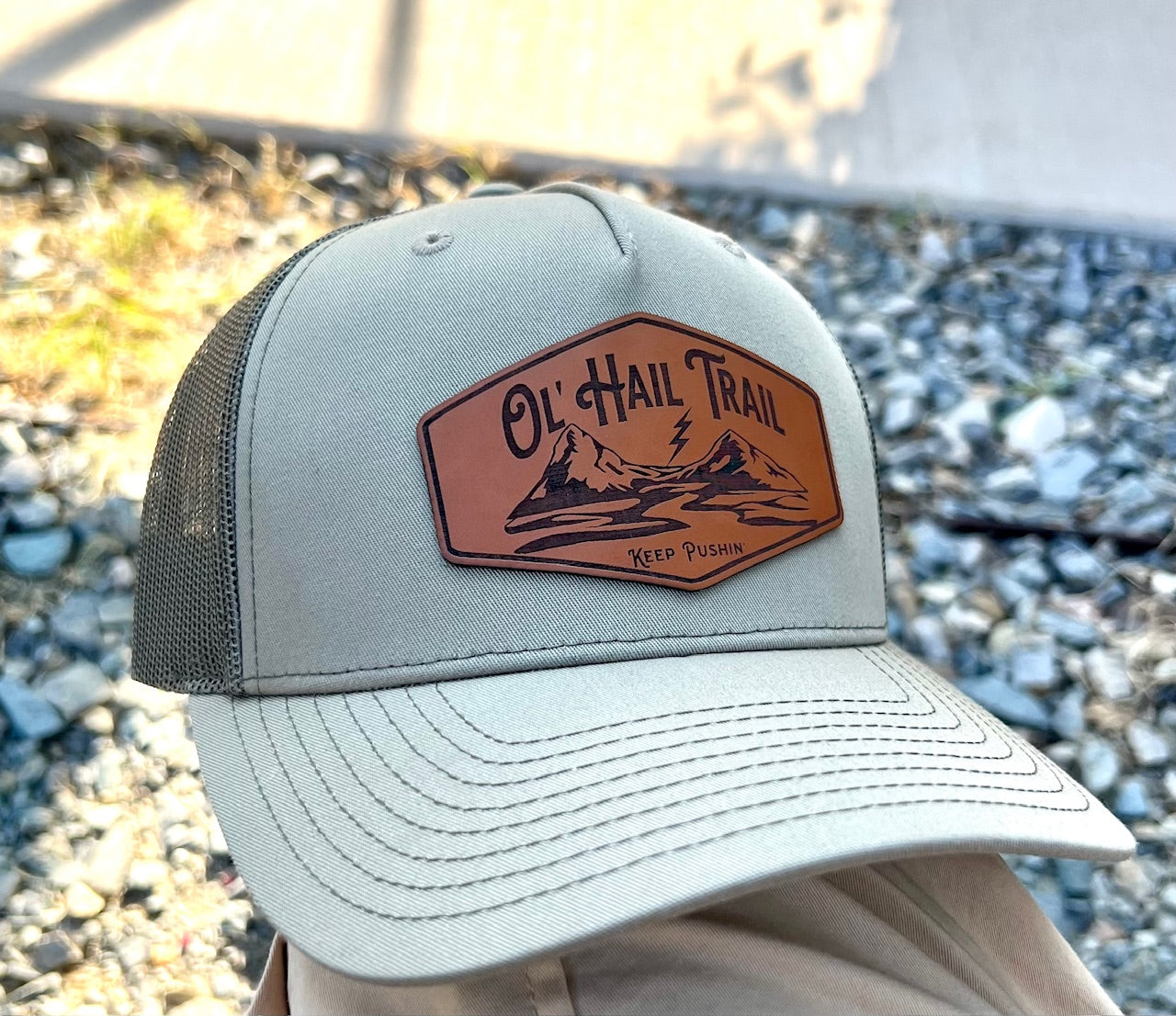 ol hail trail keep pusin leather hat 